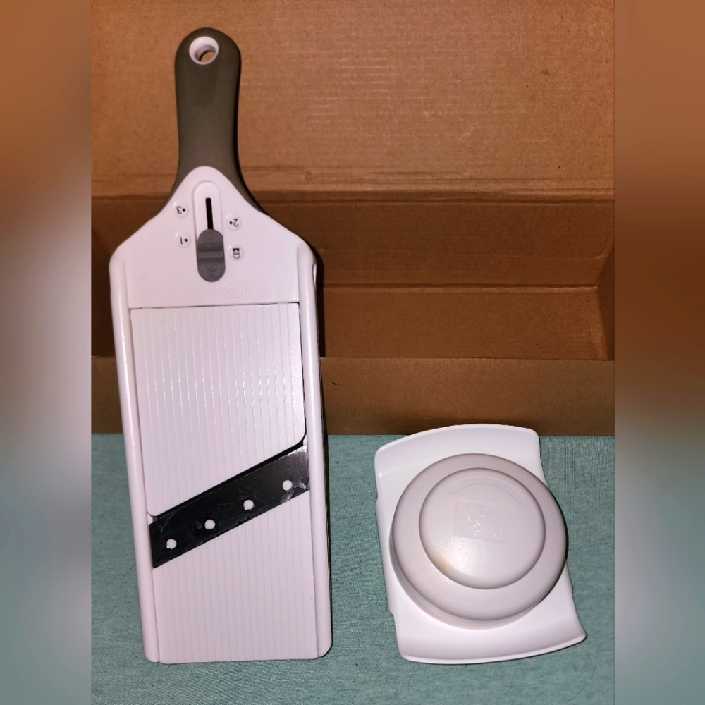 Pampered chef simple slicer mandoline